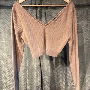 Fashion Nova Ribbed V-Neck Cropped Top in Mauve